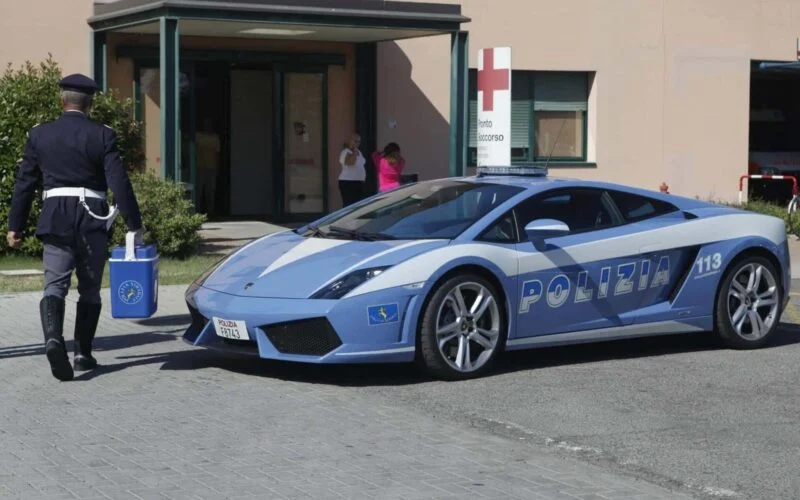 Automobili Lamborghini launches “Living Twice”, a video dedicated to its collaboration with the Italian State Police